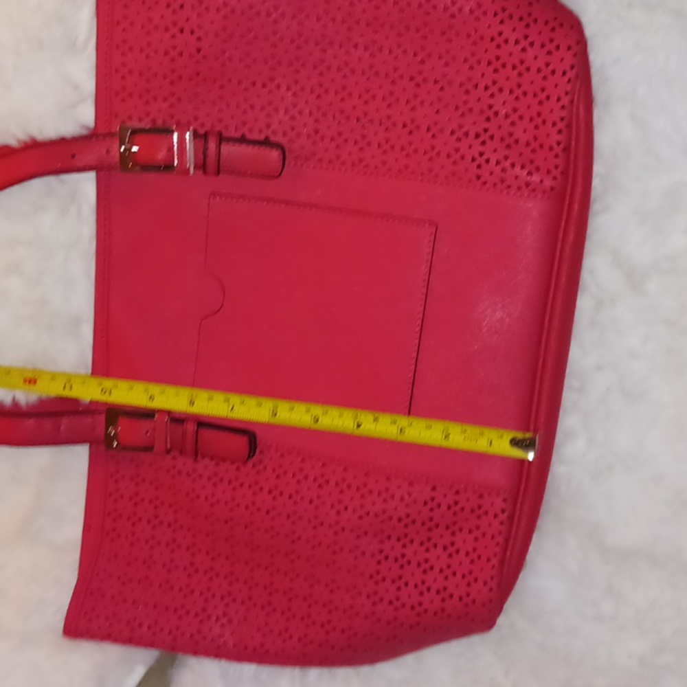 🦋New Large Size Tignanello Leather Laser Cut Large Pink Bag or Tote NWOT - Picture 5 of 17